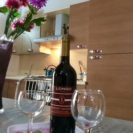 Casa Longo * 카스텔라마레델골포